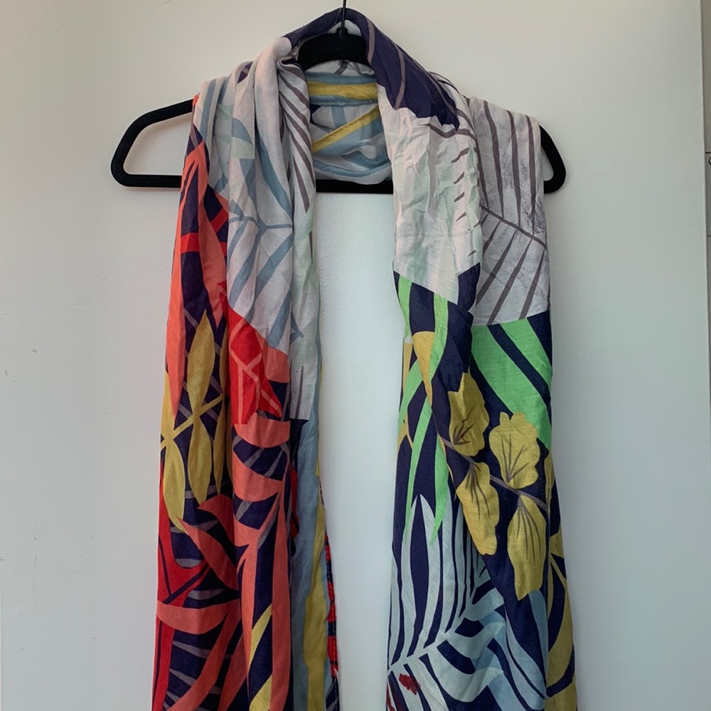 Beautiful Large Tropical Lightweight Shawl Scarf